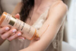 Лосион за тяло с бронзов ефект RENORA SECRET GLOW - Image 5